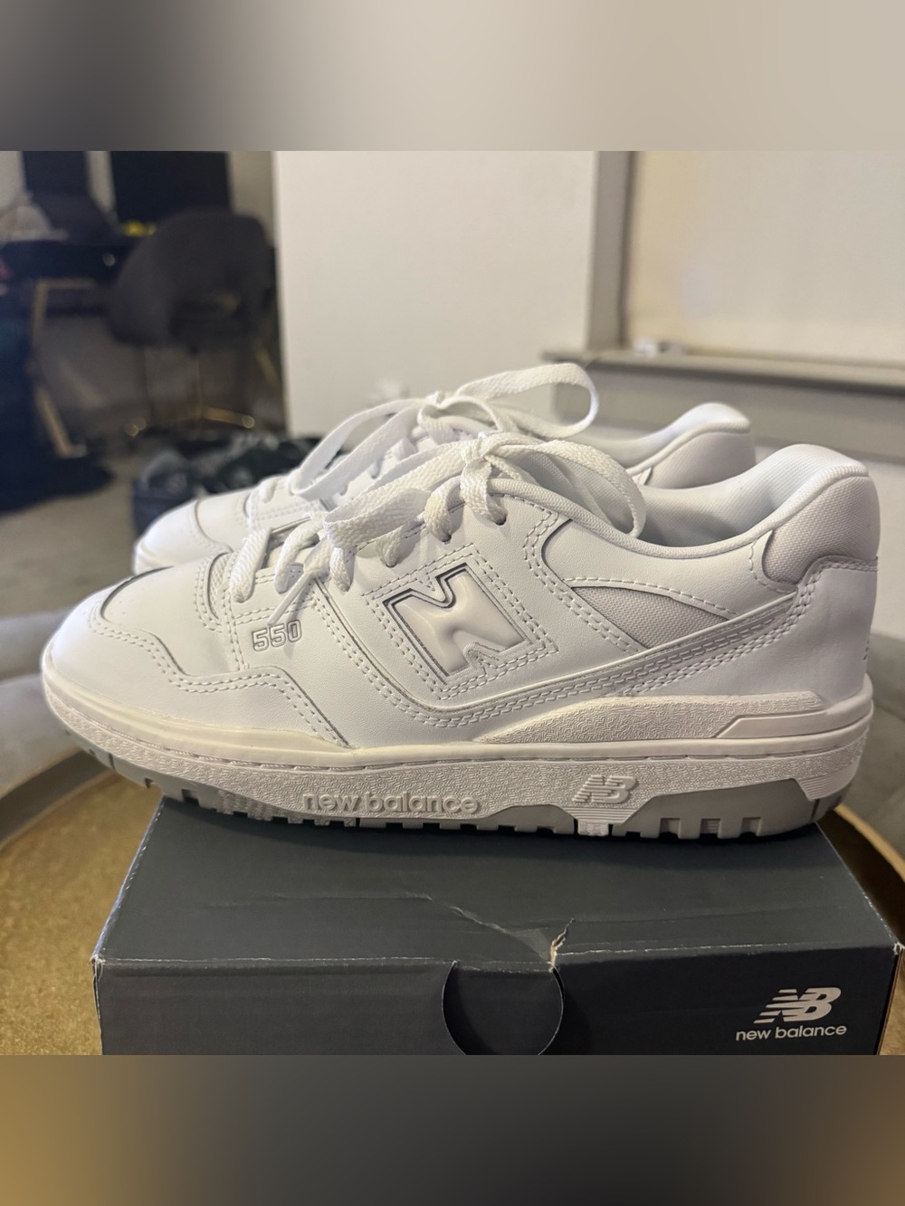 New Balance Kids 550 Sneakers - White Size 7Y / 8.5 Women’s